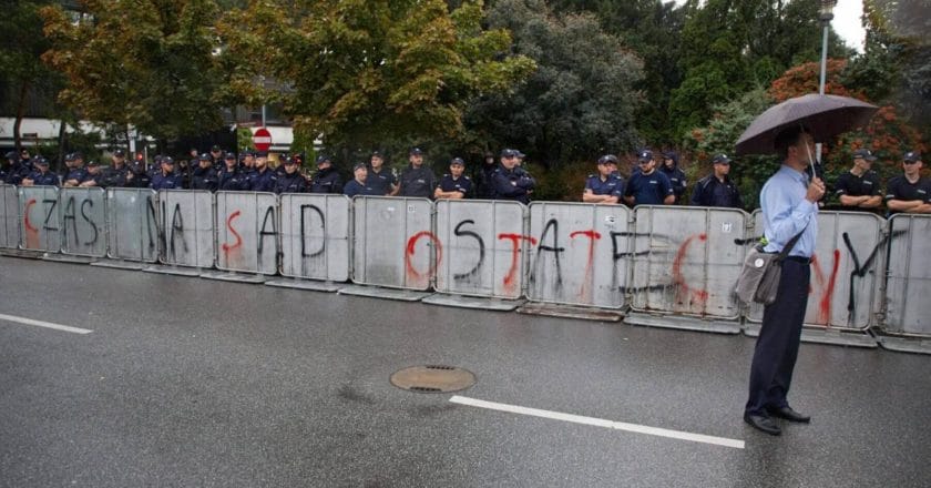 Protesty pod Sejmem. Fot Tomas Rafa