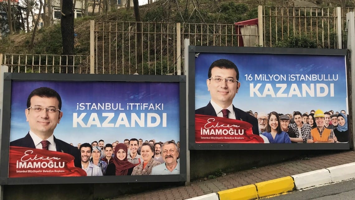 Billboardy w Stambule po zwycięstwie Ekrema Imamoglu