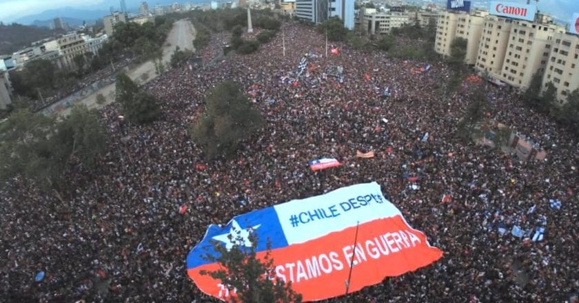Demonstracja w Santiago, Chile, październik 2019 r. (Twitter)