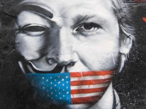 assamge_wikileaks_graffiti