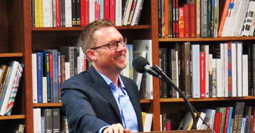 Georgetown University Professor Charles King speaking on his book, Midnight at the Pera Palace: The Birth of Modern Istanbul (2014), at Politics and Prose book store, Washington, D.C., 21 September 2014, fot. Taylordw, Wikimedia Commons