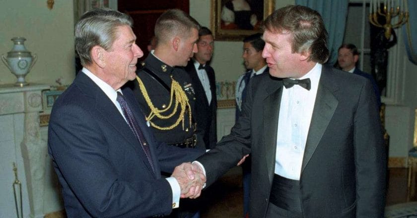 Spotkanie Donalda Trumpa z Ronaldem Reaganem w 1987. Fot. wikipedia