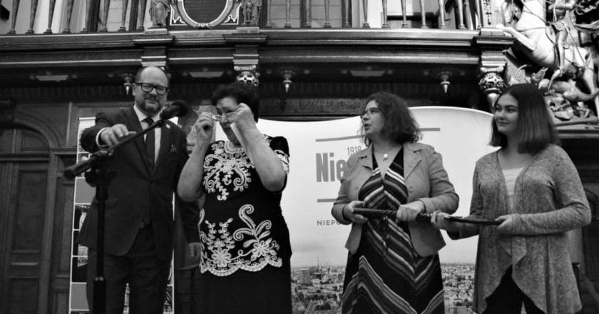 Prezydent Adamowicz przekazał kobietom klucz do miasta, 28 listopada 2018, Dwór Artusa w Gdańsku. Fot. Pamela Palma Zapata