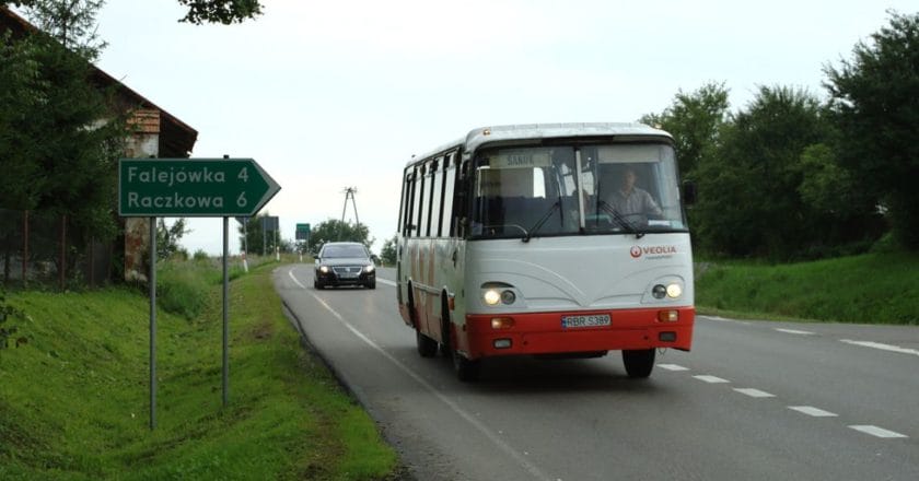 Autobus, transport