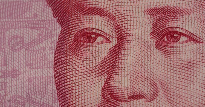 Grafika z banknotu 100 Yuanów. Fot. David Dennis/Flickr.com