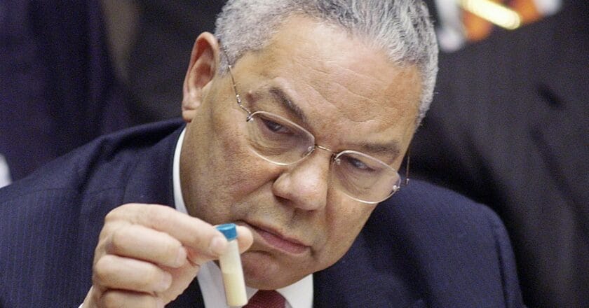 Colin Powell w ONZ. Fot. UN Photo/Mark Garten, CC BY-NC-ND 2.0