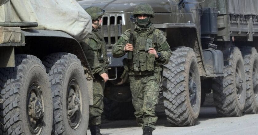 Rosyjskie oddziały atakujące Ukrainę z Krymu Źródło: milinfolive/telegram