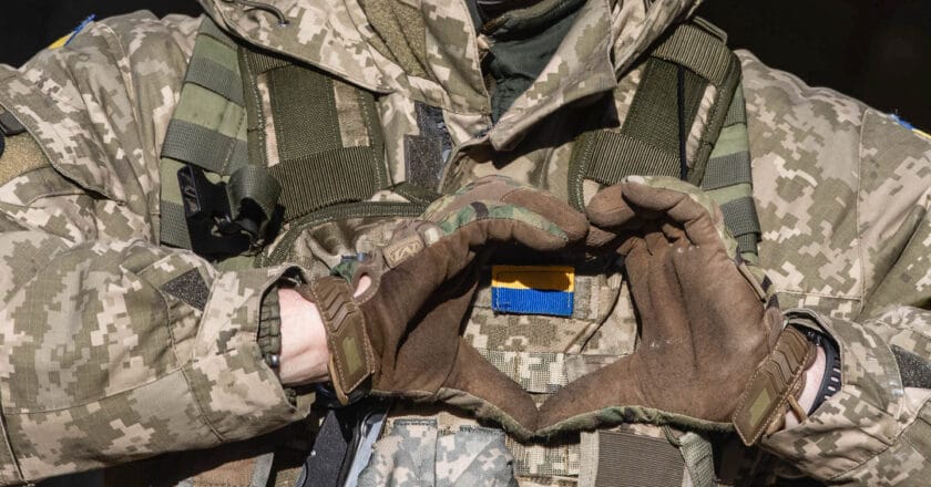 Żołnierz ukraińskiej obrony terytorialnej w Kijowie Fot. palinchak/Depositphotos