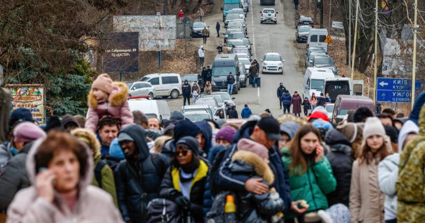 Uchodźcy z Ukrainy na granicy ze Słowacją Fot. Fotoreserg/Depositphotos