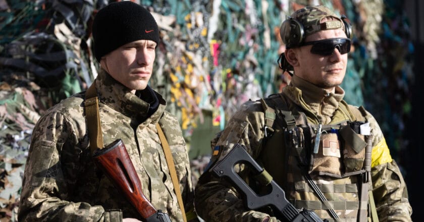 Żołnierze ukraińskiej obrony terytorialnej w Kijowie. Fot. palinchak/Depositphotos.