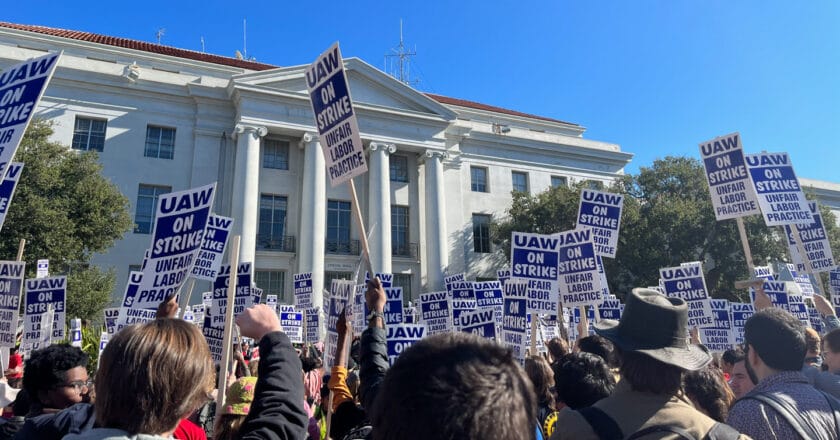 Strajk pracownic i pracowników naukowych Uniwersytetu Kalifornijskiego. Fot. Artur Kula