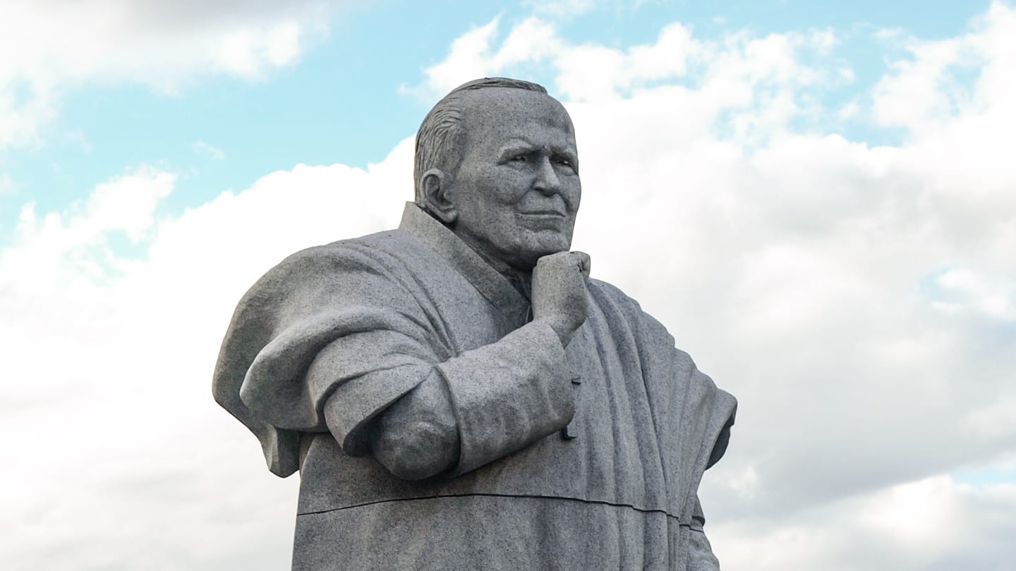 pomnik Karola Wojtyły
