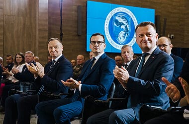 Andrzej Duda, Mateusz Morawiecki, Mariusz Błaszczak podczas odprawy przed szczytem NATO w Wilnie. Fot. KPRM