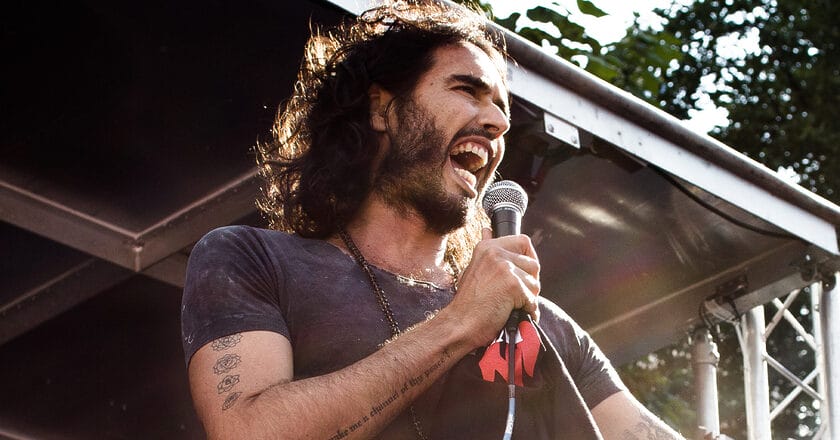 Russell Brand. Fot. D B Young/Wikimedia Commons