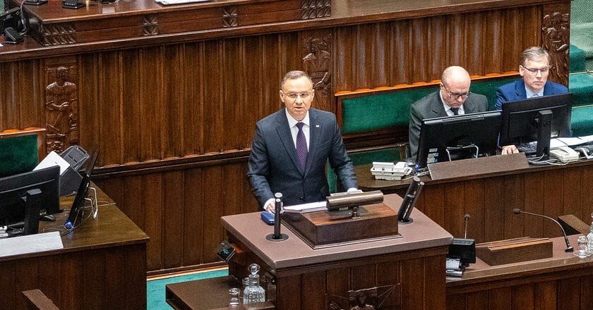 Andrzej Duda podczas pierwszego wystąpienia w Sejmie XI kadencji. Fot. Klub Lewicy