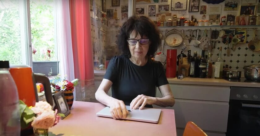 Monika Helfer. Fot: kadr z filmu “Zuhause bei Monika Helfer und Michael Köhlmeier”, HanserVerlag/Youtube
