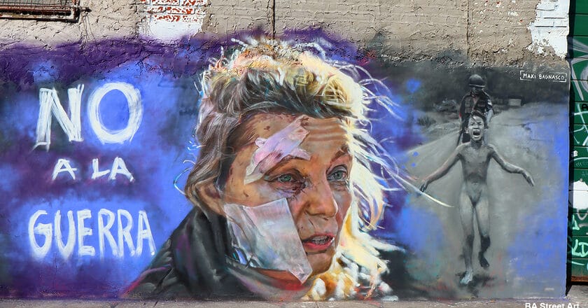 Zdjęcie Ołeny Kuryło w formie muralu w Buenos Aires. Fot. buenosairesstreetart.com