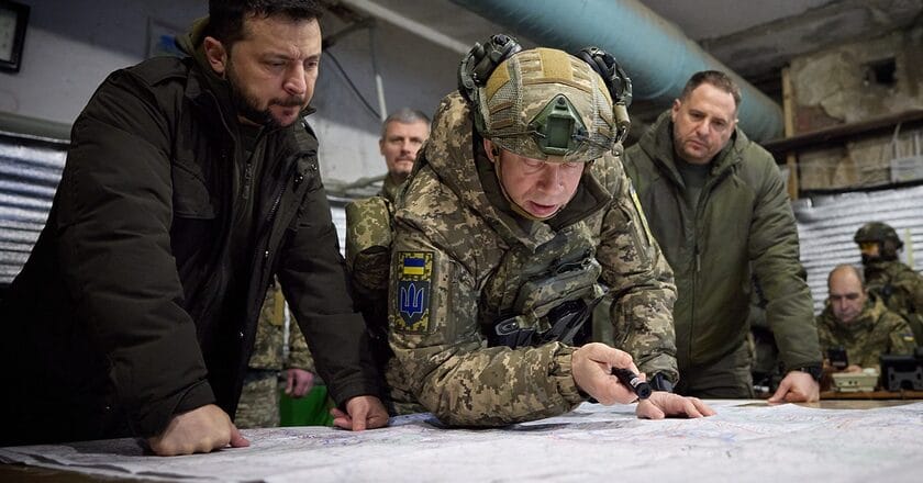 Wołodymyr Zełeński wizytuje oddziały walczące w okolicach Krupjańska. Fot. President of Ukraine