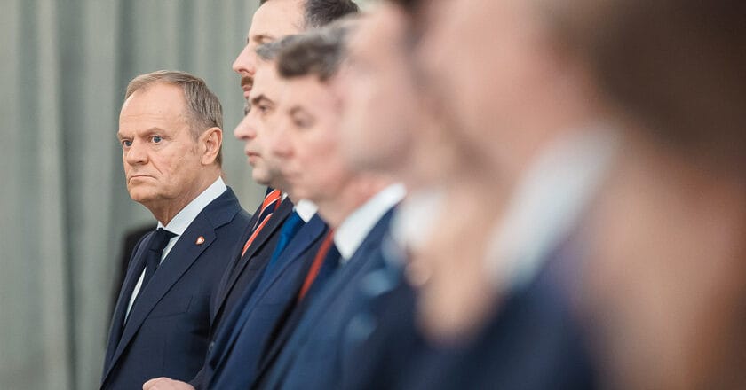Donald Tusk podczas uroczystości zaprzysiężenia nowych Ministrów. Fot. Krystian Maj/KPRM